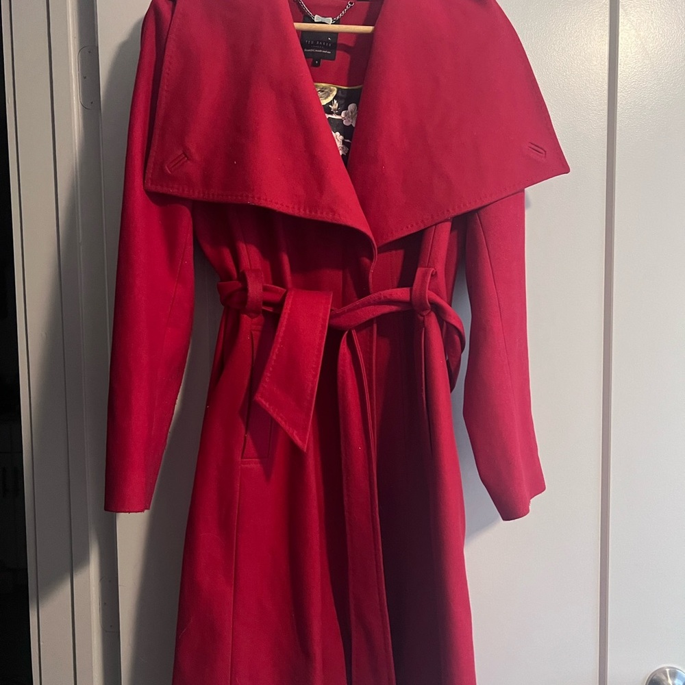 Ted Baker Red Classic Wool and Cashmere Coat size 5 in Ted, US 12-14